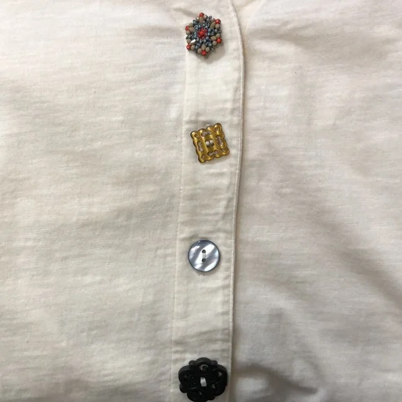 SOFT SURROUNDINGS Top with Vintage Charm Buttons Pale Yellow, Ecru, Cream Size S - Picture 5 of 7